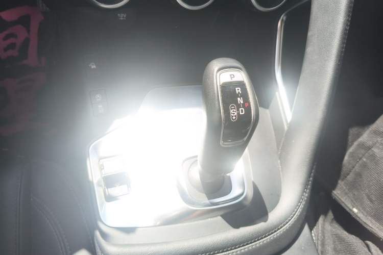 Used Jaguar E-PACE 2018 P200 S China VI Gear Lever