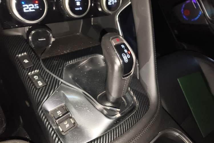 Used Jaguar E-PACE 2018 P250 SE China VI Gear Lever