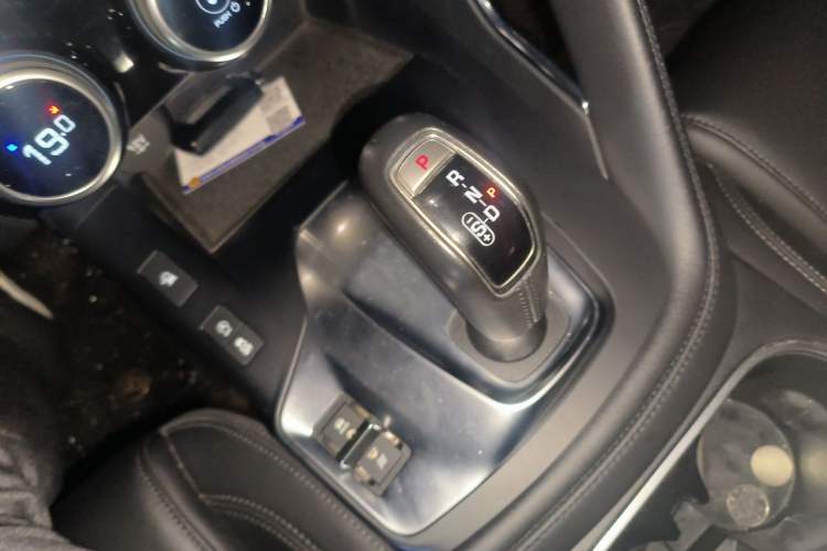 Used Jaguar E-PACE 2018 P200 China V Standard Gear Lever