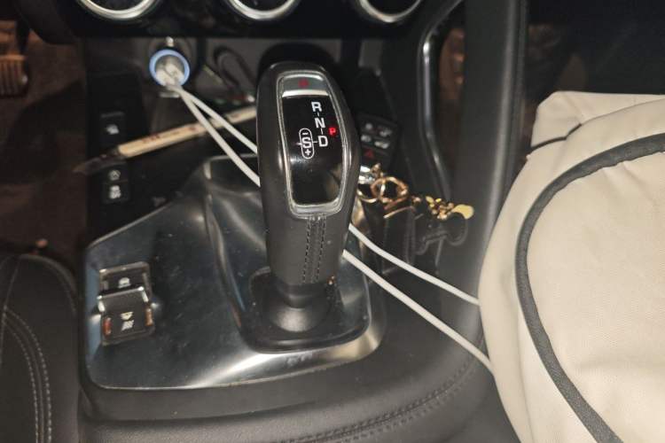 Used Jaguar E-PACE 2018 P200 S China VI Gear Lever