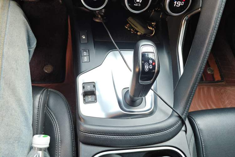 Used Jaguar E-PACE 2018 P200 S China VI Gear Lever