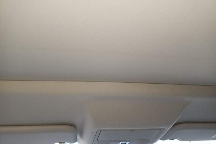 Used Jaguar E-PACE 2018 P250 SE China VI Headliner
