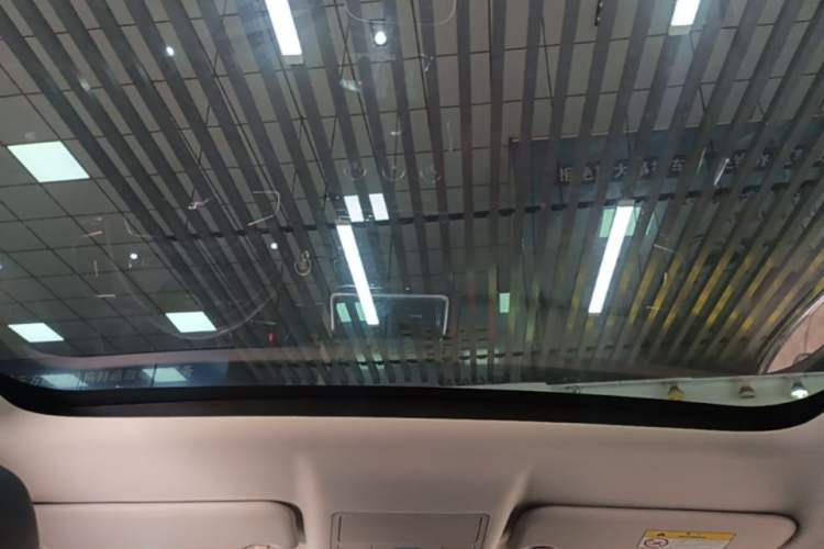 Used Jaguar E-PACE 2018 P250 SE China VI Headliner