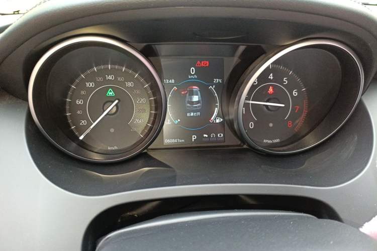 Used Jaguar E-PACE 2018 P250 SE China VI Instrument Cluster
