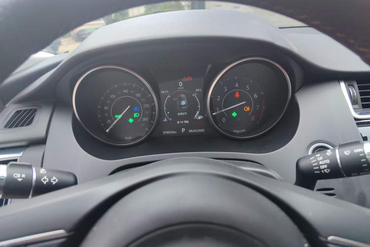 Used Jaguar E-PACE 2018 P200 China V Standard Instrument Cluster