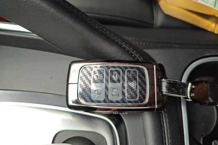 Used Jaguar E-PACE 2018 P200 S China VI Interior 1
