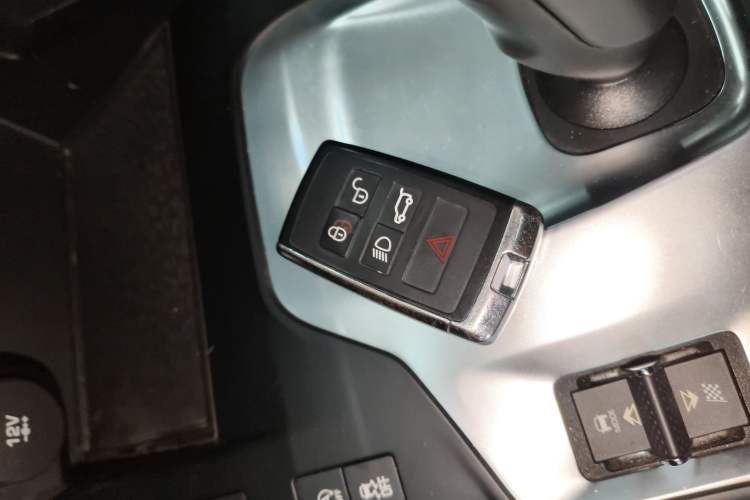 Used Jaguar E-PACE 2018 P200 S China VI Interior 1