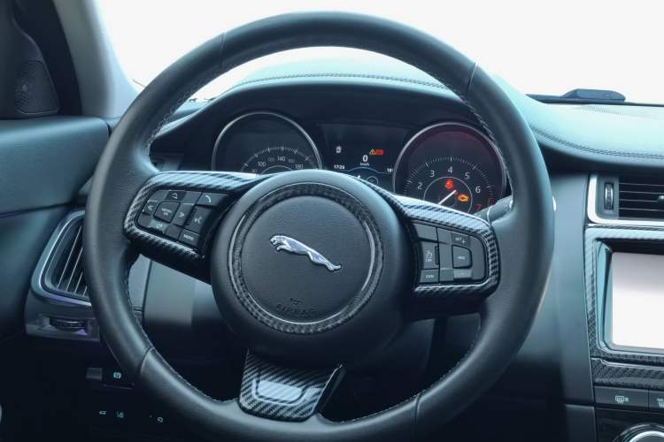 Used Jaguar E-PACE 2018 P200 S China VI Interior 2
