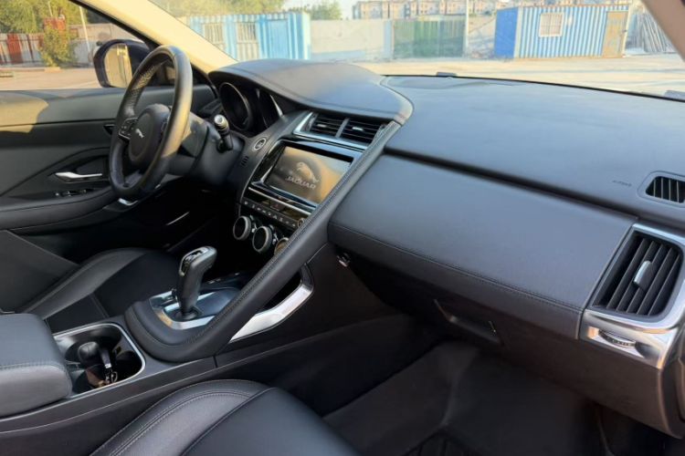 Used Jaguar E-PACE 2018 P250 SE China VI Interior 2