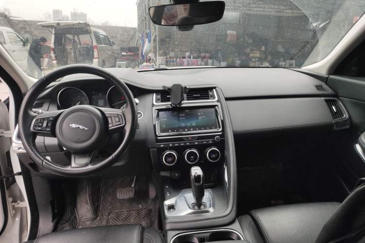 Used Jaguar E-PACE 2018 P200 S China VI Interior 2
