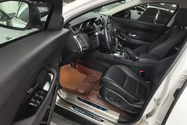 Used Jaguar E-PACE 2018 P200 S China VI Interior 3