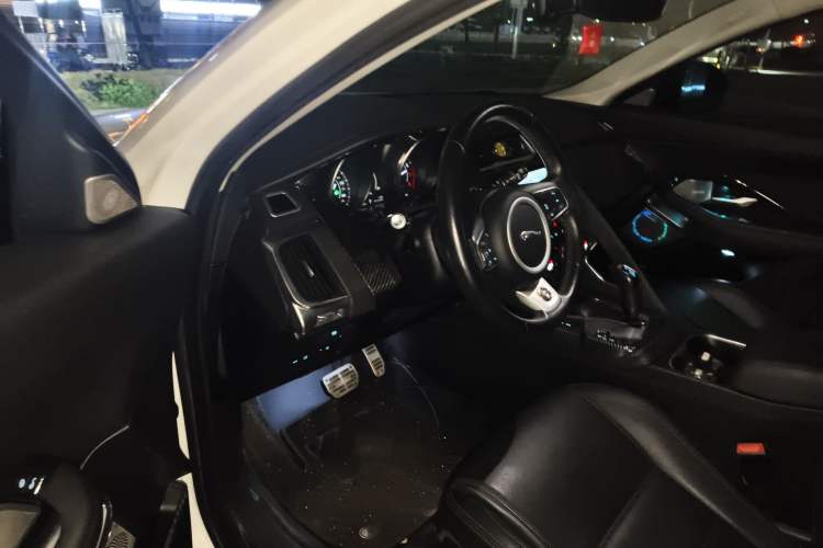 Used Jaguar E-PACE 2018 P250 SE China VI Interior 3