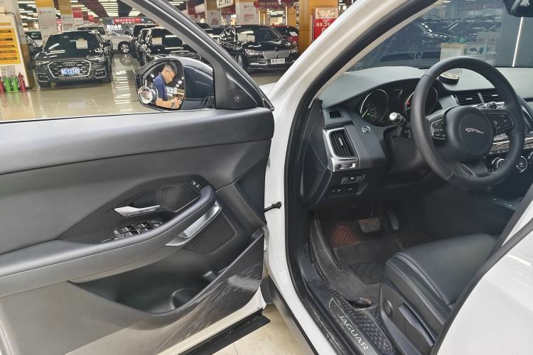 Used Jaguar E-PACE 2018 P200 China VI Interior 5