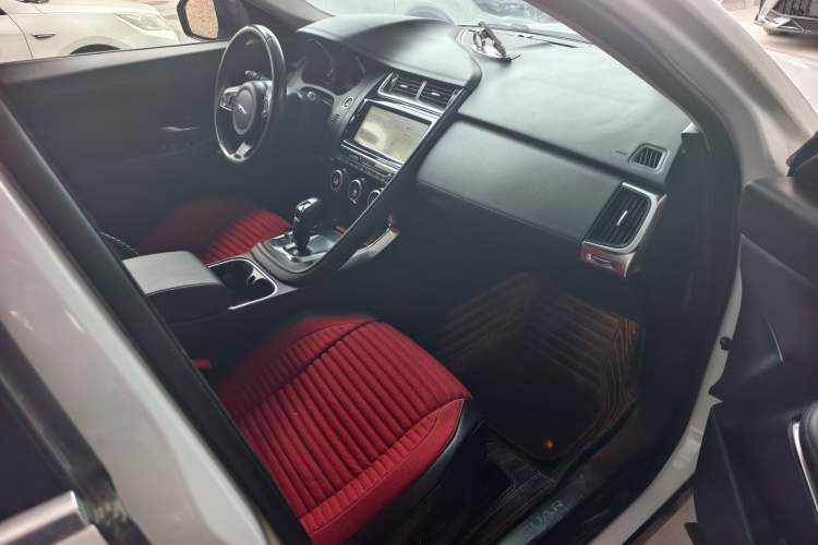 Used Jaguar E-PACE 2018 P200 S China V-standard Interior 6