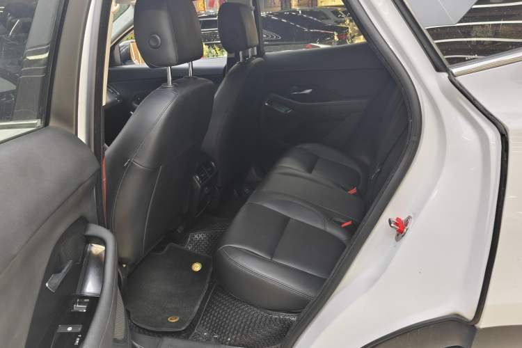 Used Jaguar E-PACE 2018 P200 China VI Interior 7