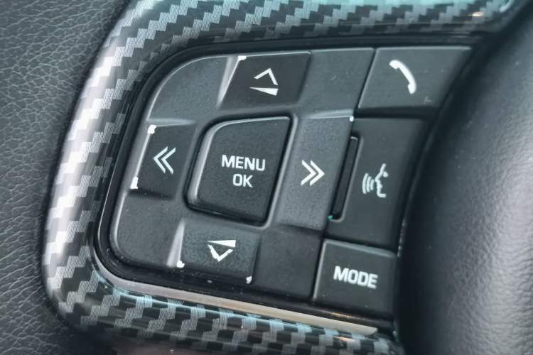 Used Jaguar E-PACE 2018 P200 S China VI Interior 9