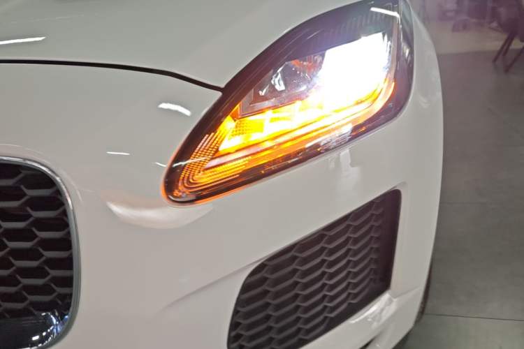 Used Jaguar E-PACE 2018 P250 S China V-standard Left Front Headlight
