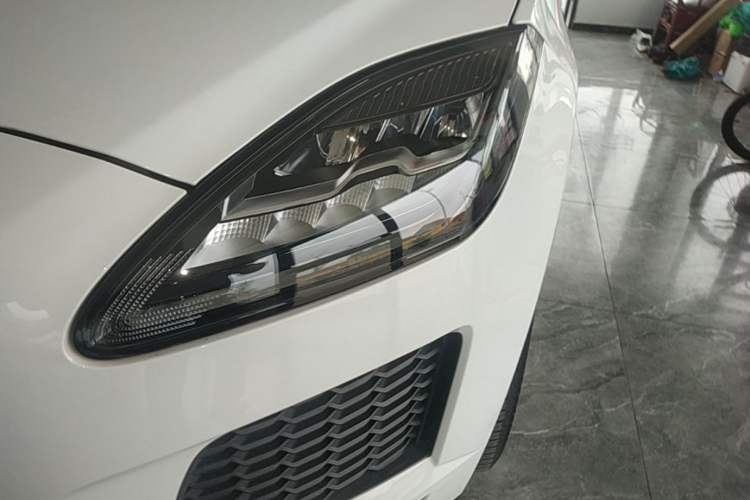 Used Jaguar E-PACE 2018 P250 S China V-standard Left Front Headlight