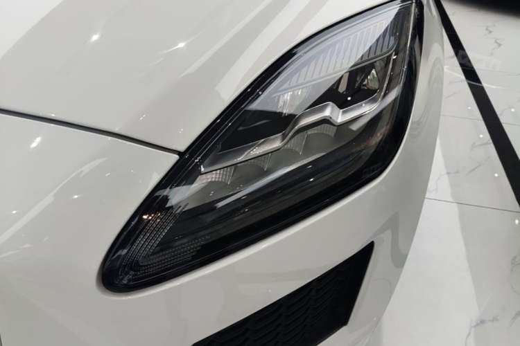 Used Jaguar E-PACE 2018 P200 S China VI Left Front Headlight