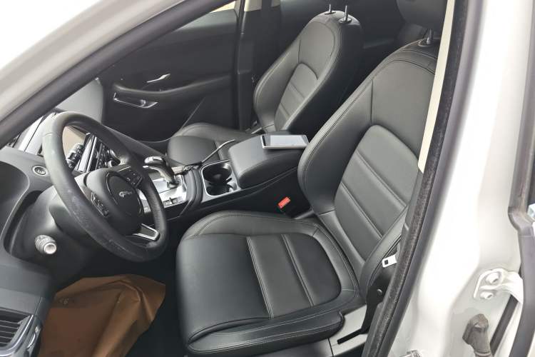 Used Jaguar E-PACE 2018 P200 S China VI Left Front Seat
