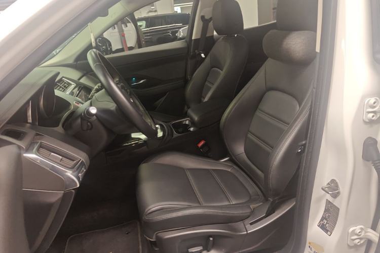 Used Jaguar E-PACE 2018 P200 S China VI Left Front Seat