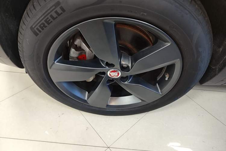 Used Jaguar E-PACE 2018 P250 S China VI Left Front Wheel Hub
