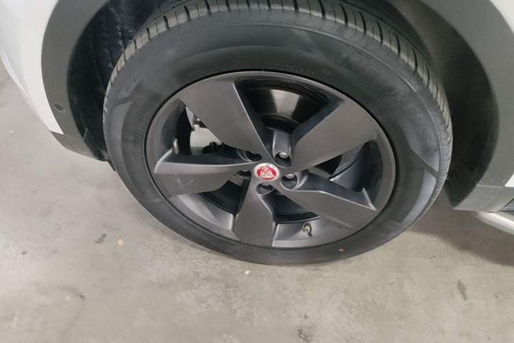 Used Jaguar E-PACE 2018 P200 S China VI Left Front Wheel Hub