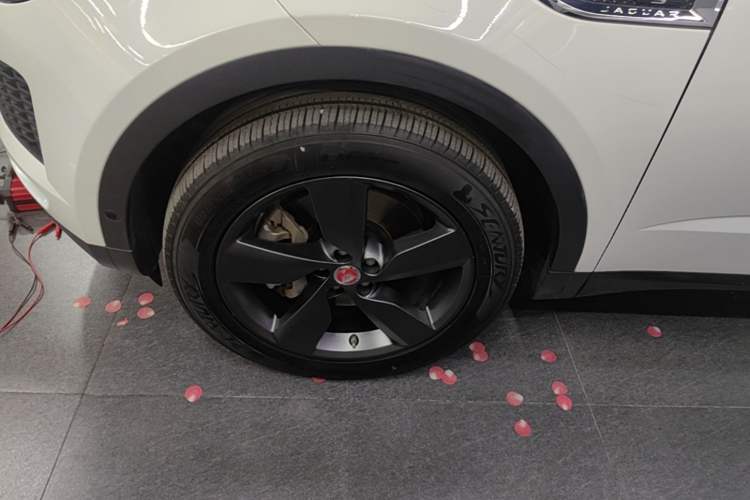 Used Jaguar E-PACE 2018 P250 S China VI Left Front Wheel Hub