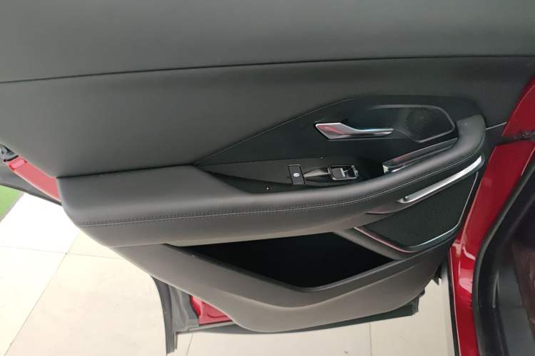 Used Jaguar E-PACE 2018 P250 SE China V-standard Left Rear Door Interior