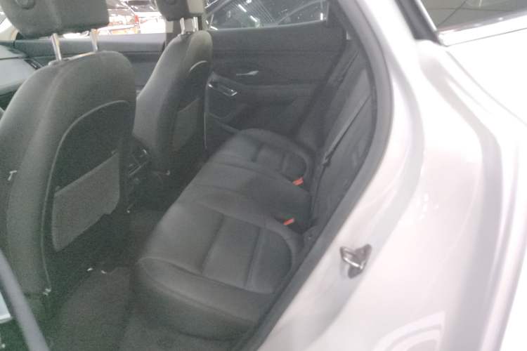 Used Jaguar E-PACE 2018 P200 S China VI Left Rear Seat