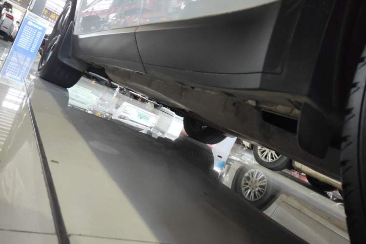 Used Jaguar E-PACE 2018 P200 S China VI Left Side Sill