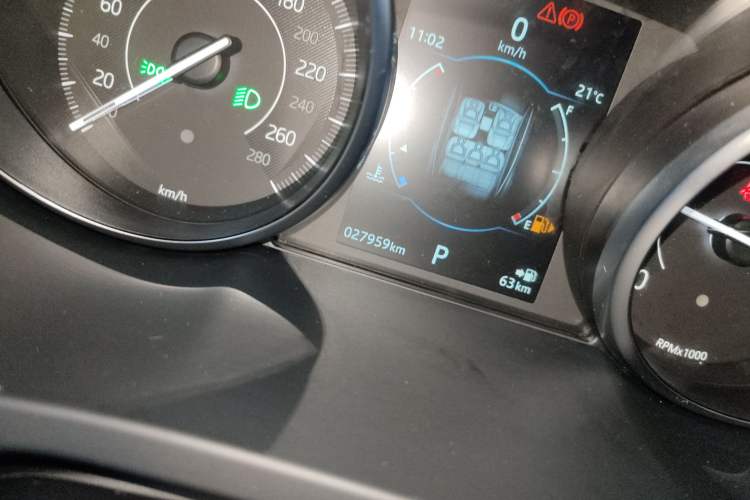 Used Jaguar E-PACE 2018 P200 S China VI Odometer Close Up