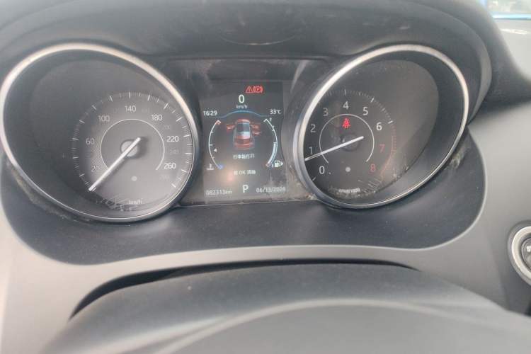 Used Jaguar E-PACE 2018 P200 China V Standard Odometer Close Up