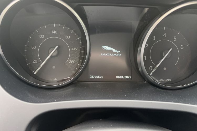 Used Jaguar E-PACE 2018 P200 S China V-standard Odometer Close Up