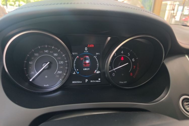 Used Jaguar E-PACE 2018 P250 SE China V-standard Odometer Close Up