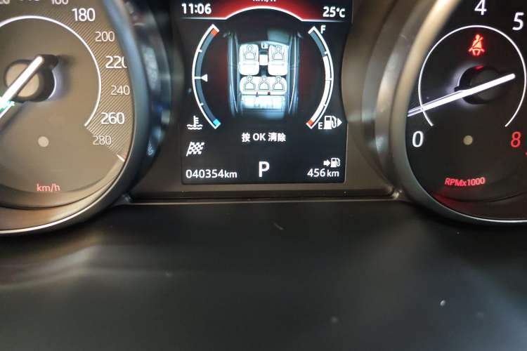 Used Jaguar E-PACE 2018 P250 S China VI Odometer Close Up