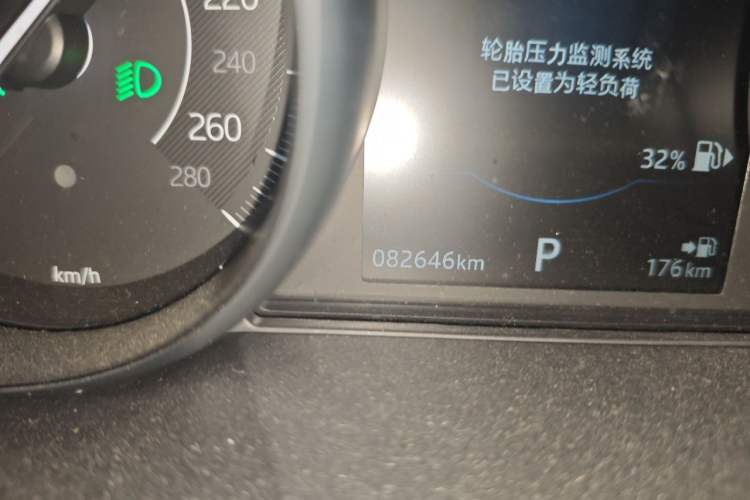 Used Jaguar E-PACE 2018 P200 S China VI Odometer Close Up