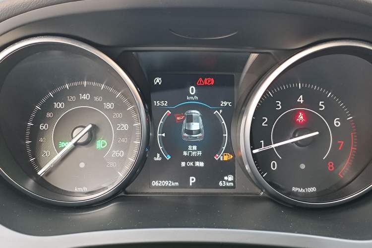 Used Jaguar E-PACE 2018 P200 China VI Odometer Close Up