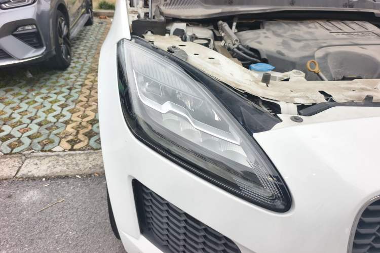 Used Jaguar E-PACE 2018 P200 S China VI Right Front Headlight