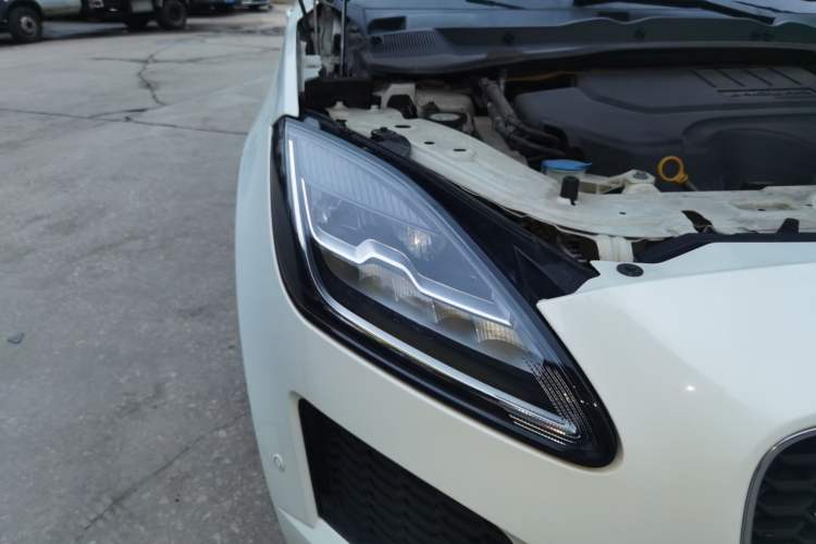 Used Jaguar E-PACE 2018 P200 China V Standard Right Front Headlight