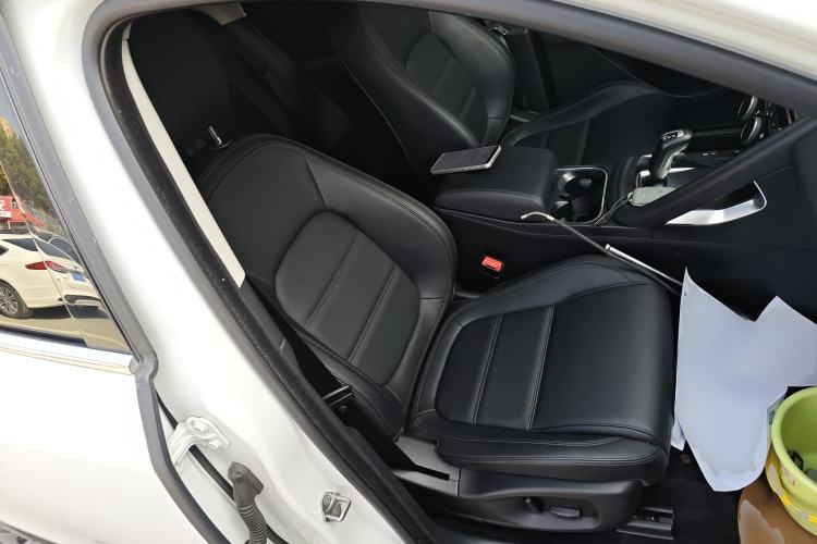 Used Jaguar E-PACE 2018 P200 S China VI Right Front Seat