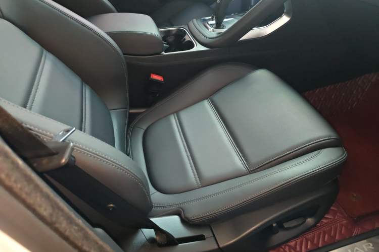 Used Jaguar E-PACE 2018 P200 S China VI Right Front Seat