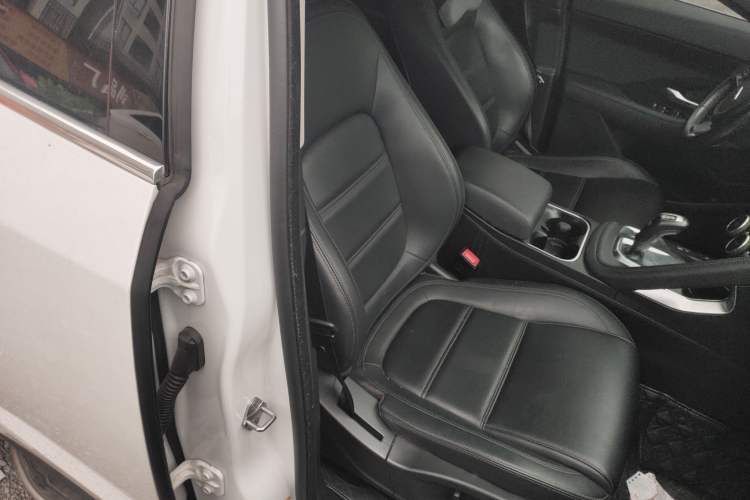 Used Jaguar E-PACE 2018 P200 S China VI Right Front Seat