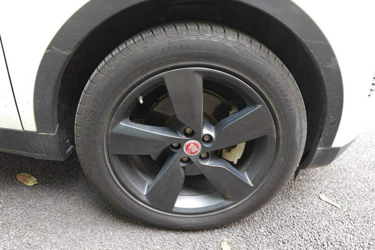 Used Jaguar E-PACE 2018 P200 S China VI Right Front Wheel Hub