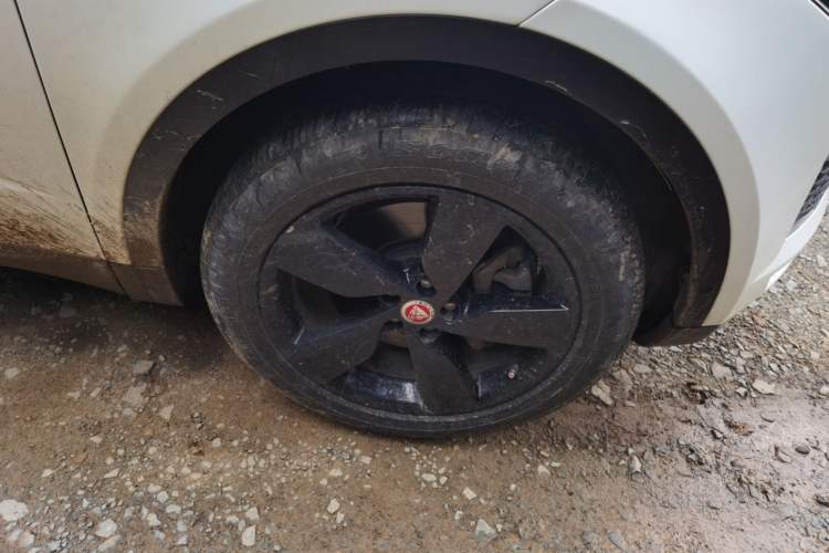 Used Jaguar E-PACE 2018 P250 S China V-standard Right Front Wheel Hub