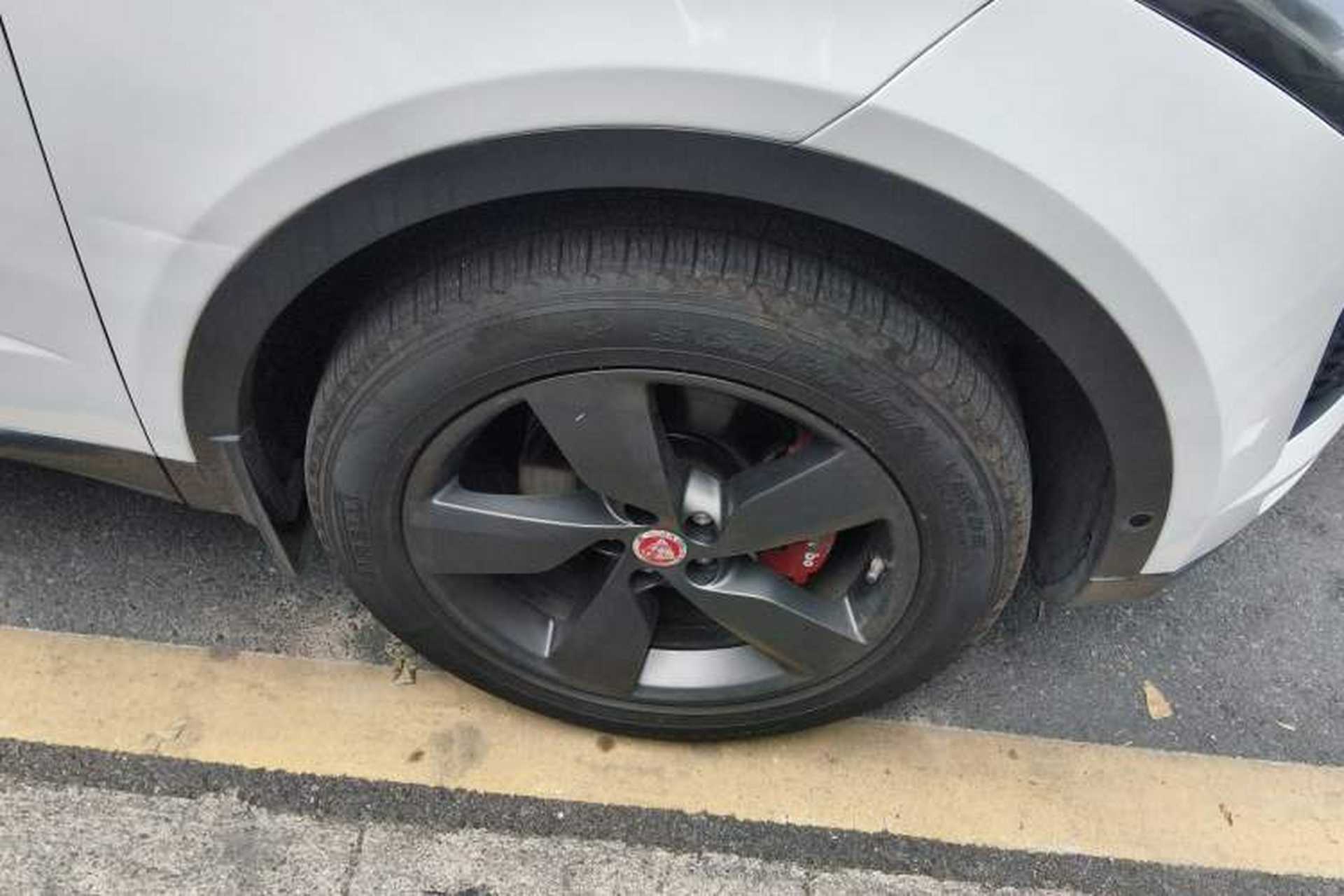 Used Jaguar E-PACE 2018 P200 S China V-standard Right Front Wheel Hub