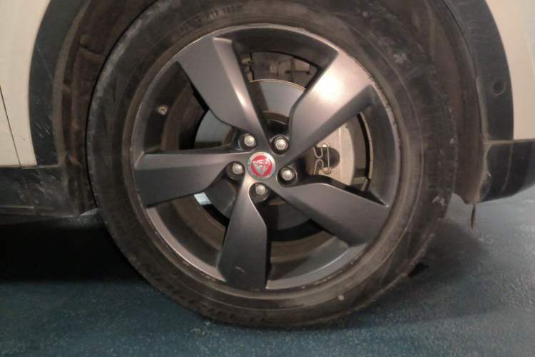 Used Jaguar E-PACE 2018 P200 S China V-standard Right Front Wheel Hub