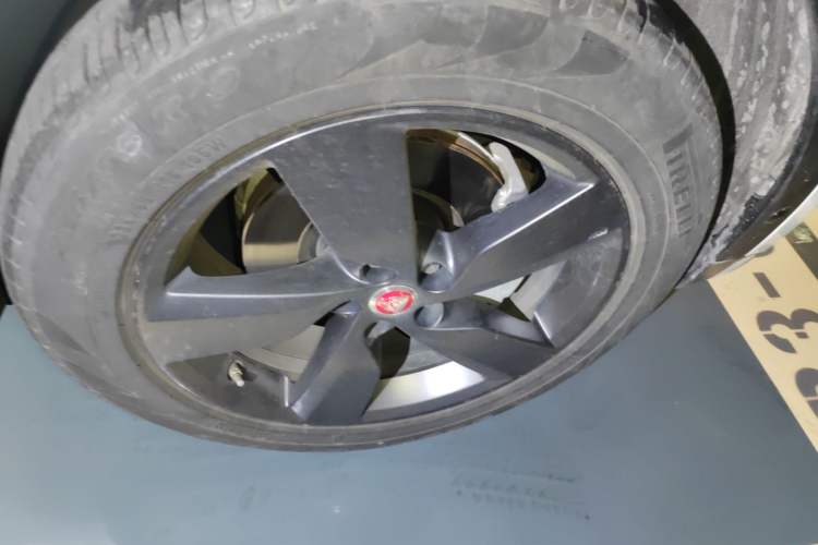 Used Jaguar E-PACE 2018 P200 S China VI Right Front Wheel Hub