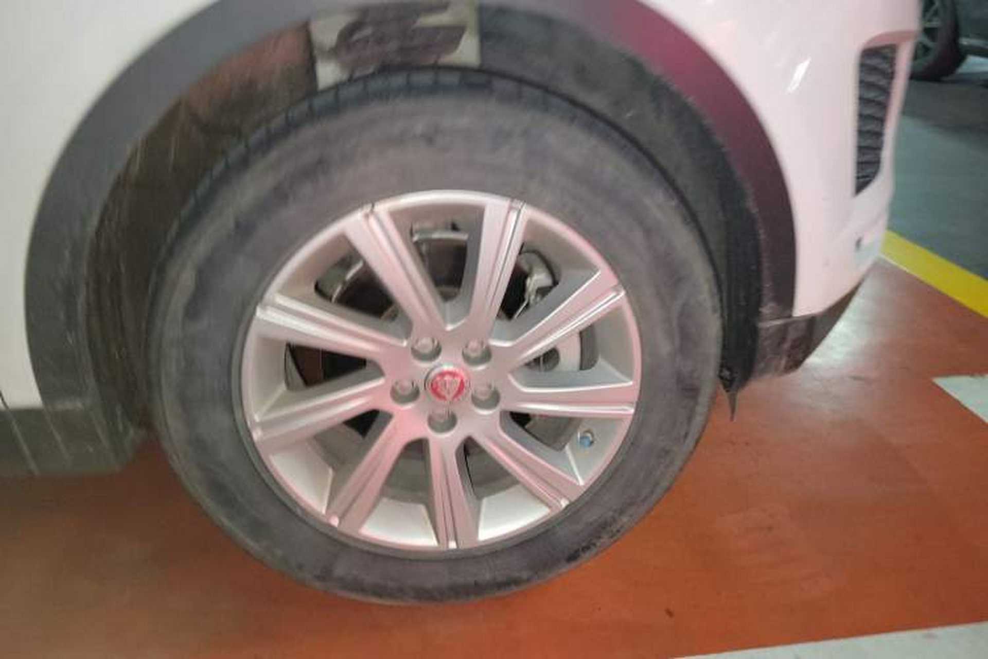 Used Jaguar E-PACE 2018 P200 China VI Right Front Wheel Hub