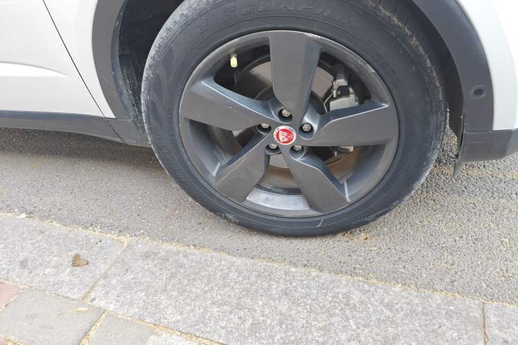 Used Jaguar E-PACE 2018 P200 S China VI Right Front Wheel Hub